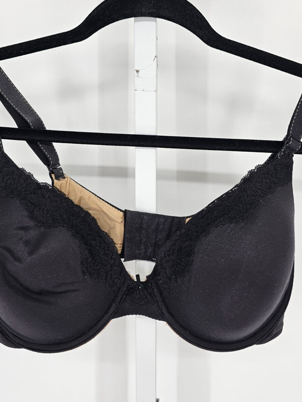 Maidenform Womens Sz 38C Lightly Padded Classic T Shirt Bra Black